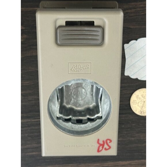 Stampin' Up Label Punch Scalloped Square Shape Scrapbooking Tool - Picture 3 of 3